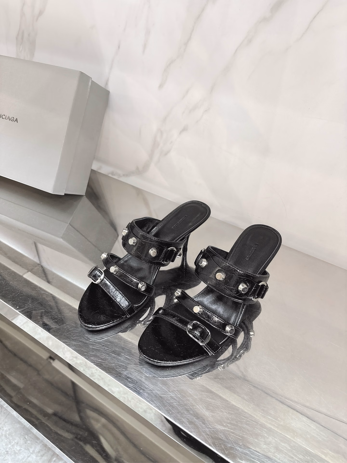 BALENCIAGA* ✨2025 Spring and Summer new punk style high-heeled slippers👠Fashionable and stylish, full of fashion style💯High-end cowhide fabric, sheepskin lining, Italian🇮🇹imported leather outsole