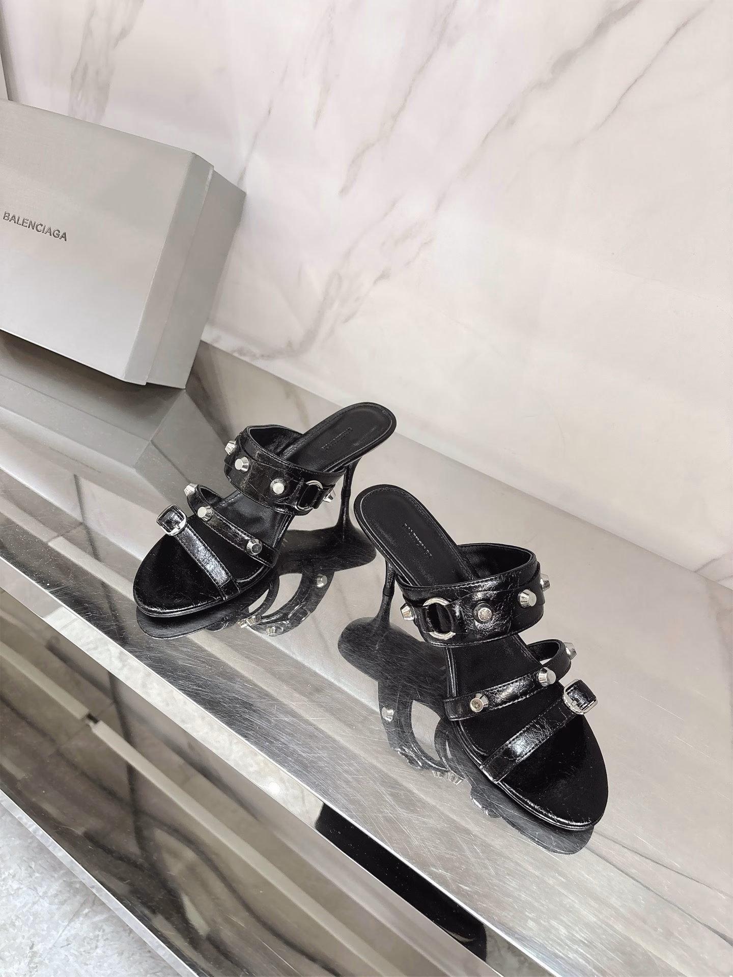BALENCIAGA* ✨2025 Spring and Summer new punk style high-heeled slippers👠Fashionable and stylish, full of fashion style💯High-end cowhide fabric, sheepskin lining, Italian🇮🇹imported leather outsole