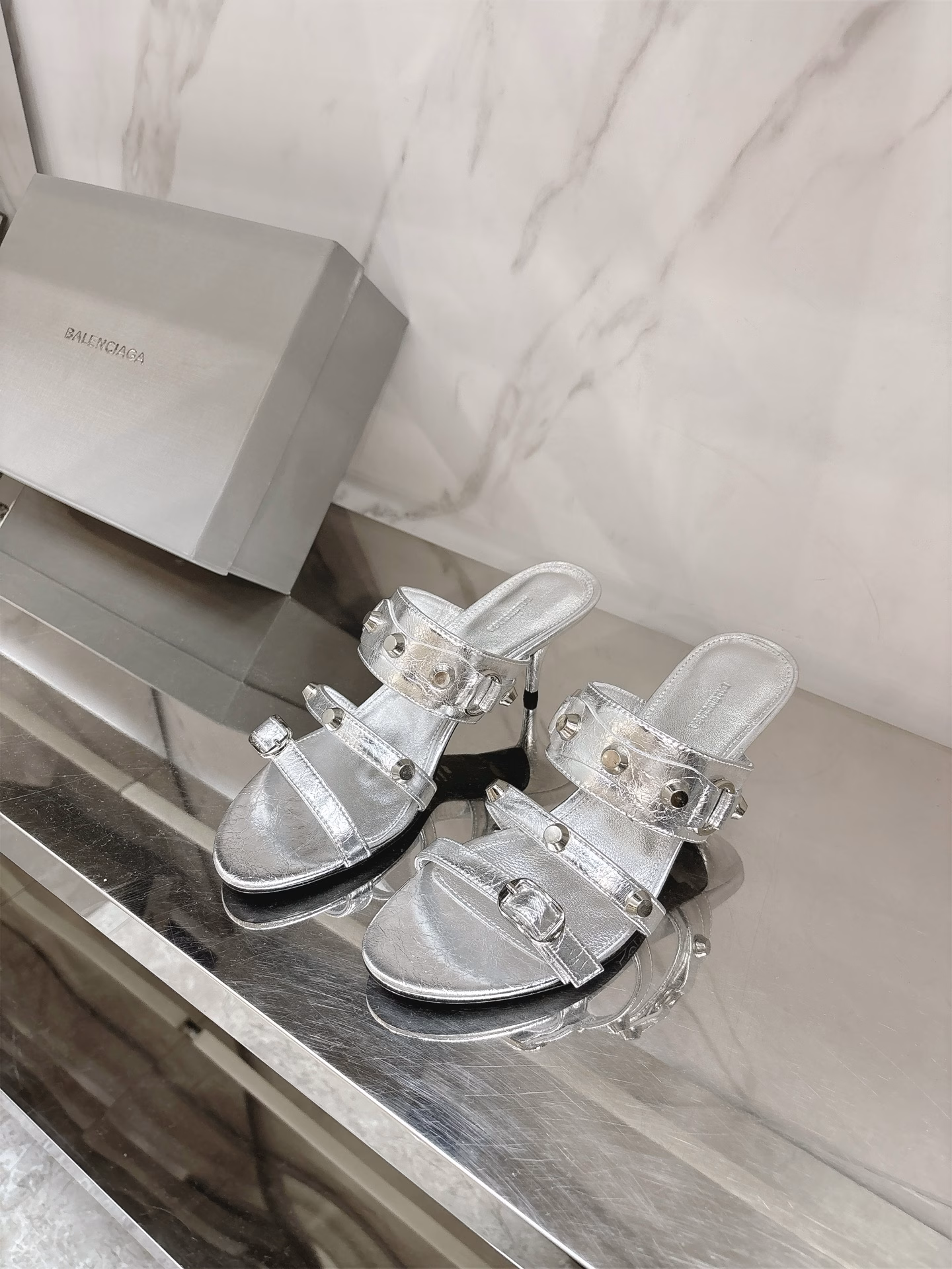 BALENCIAGA* ✨2025 Spring and Summer new punk style high-heeled slippers👠Fashionable and stylish, full of fashion style💯High-end cowhide fabric, sheepskin lining, Italian🇮🇹imported leather outsole