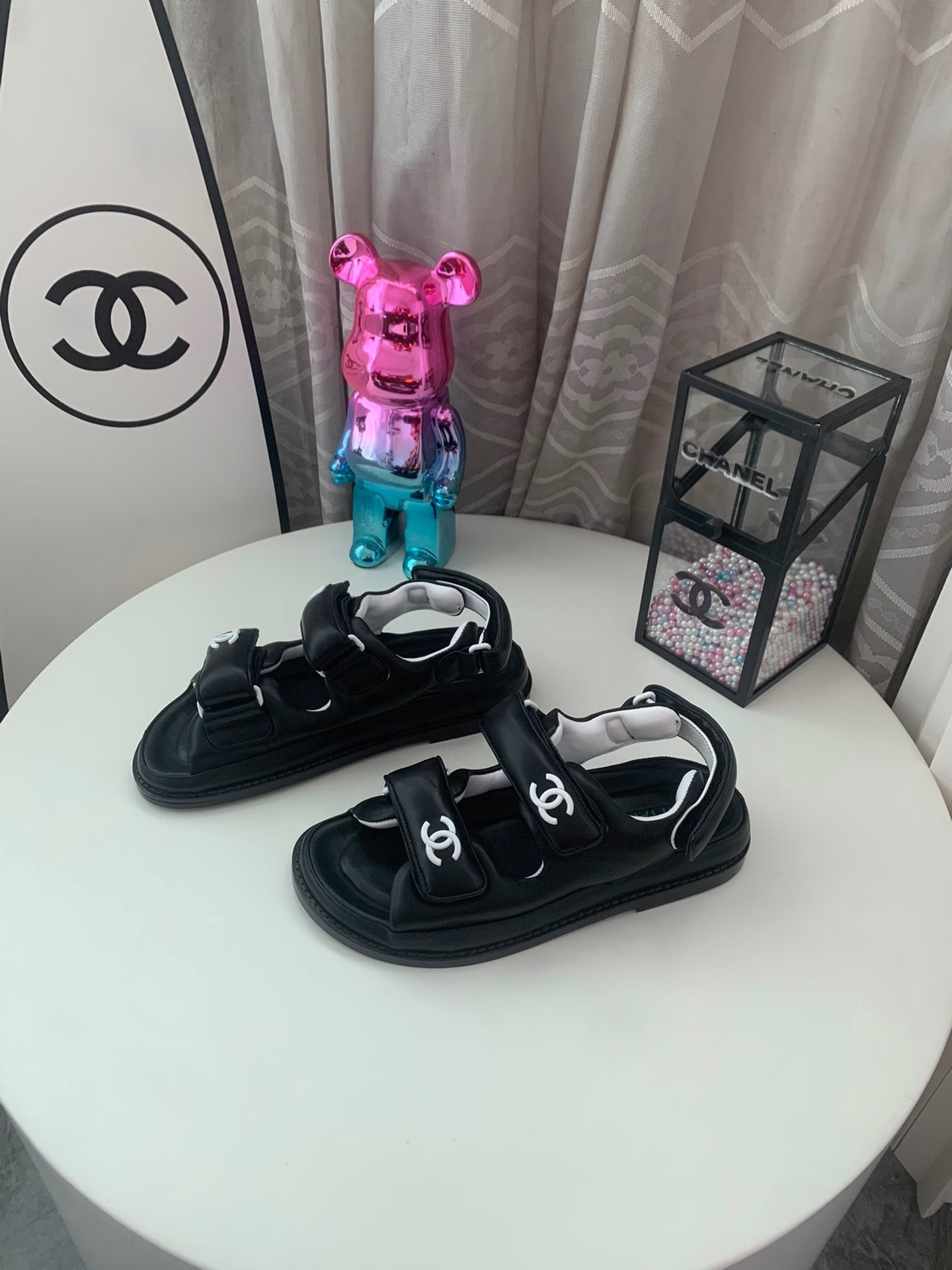 𝐂𝐡*𝐧𝐞𝐥 25 Spring/Summer Vacation Style Cute Loafers! Hot on the Internet! The latest model from the counter, I am still willing to buy it when I put it on my feet. Only when I buy it can I know how fashionable it is. It must be ranked among the popular models. It is invincible in all seasons. Various bloggers and Internet celebrities can match it with it. It is a highly recommended model! This series is now on sale.