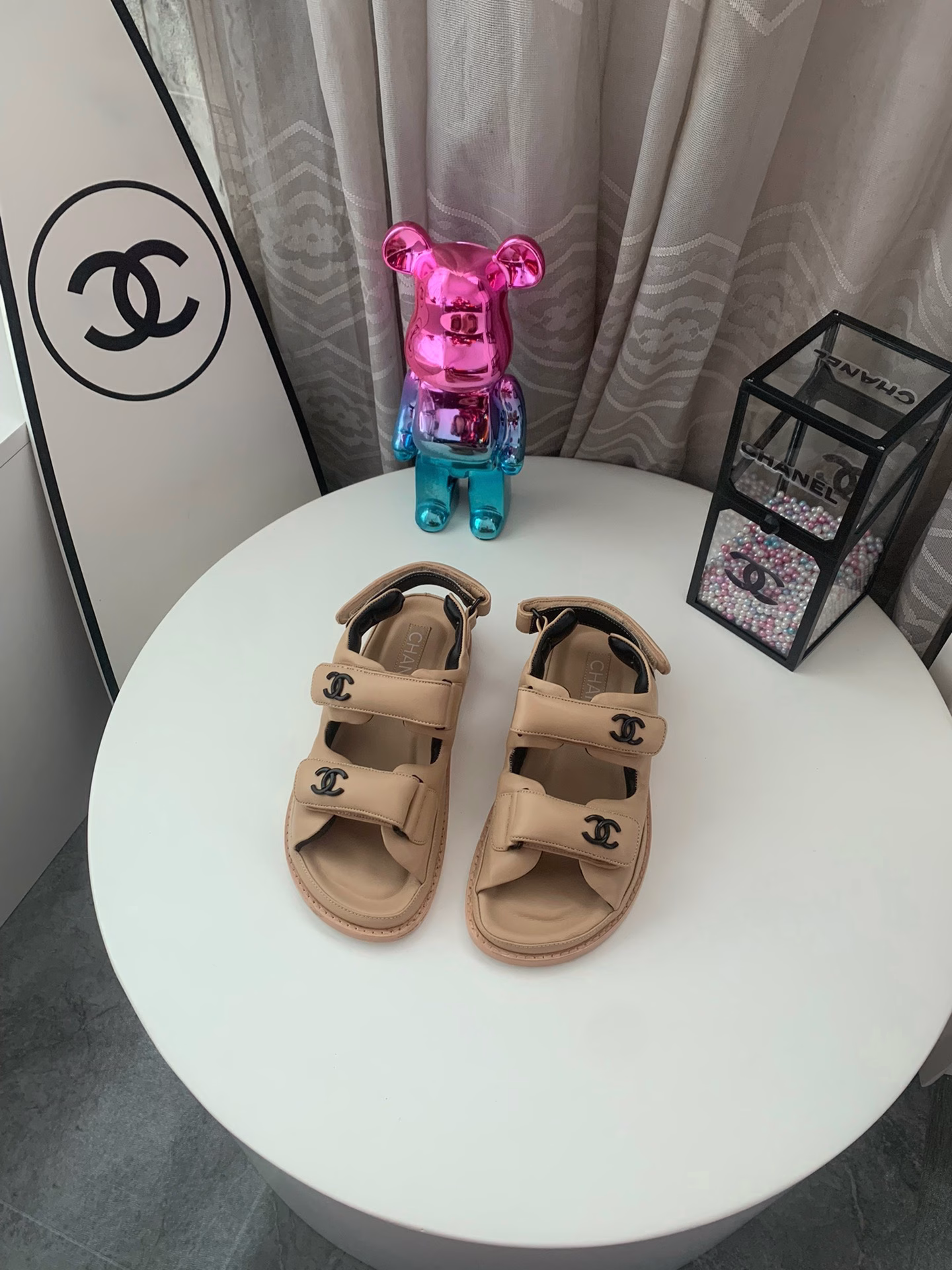 𝐂𝐡*𝐧𝐞𝐥 25 Spring/Summer Vacation Style Cute Loafers! Hot on the Internet! The latest model from the counter, I am still willing to buy it when I put it on my feet. Only when I buy it can I know how fashionable it is. It must be ranked among the popular models. It is invincible in all seasons. Various bloggers and Internet celebrities can match it with it. It is a highly recommended model! This series is now on sale.