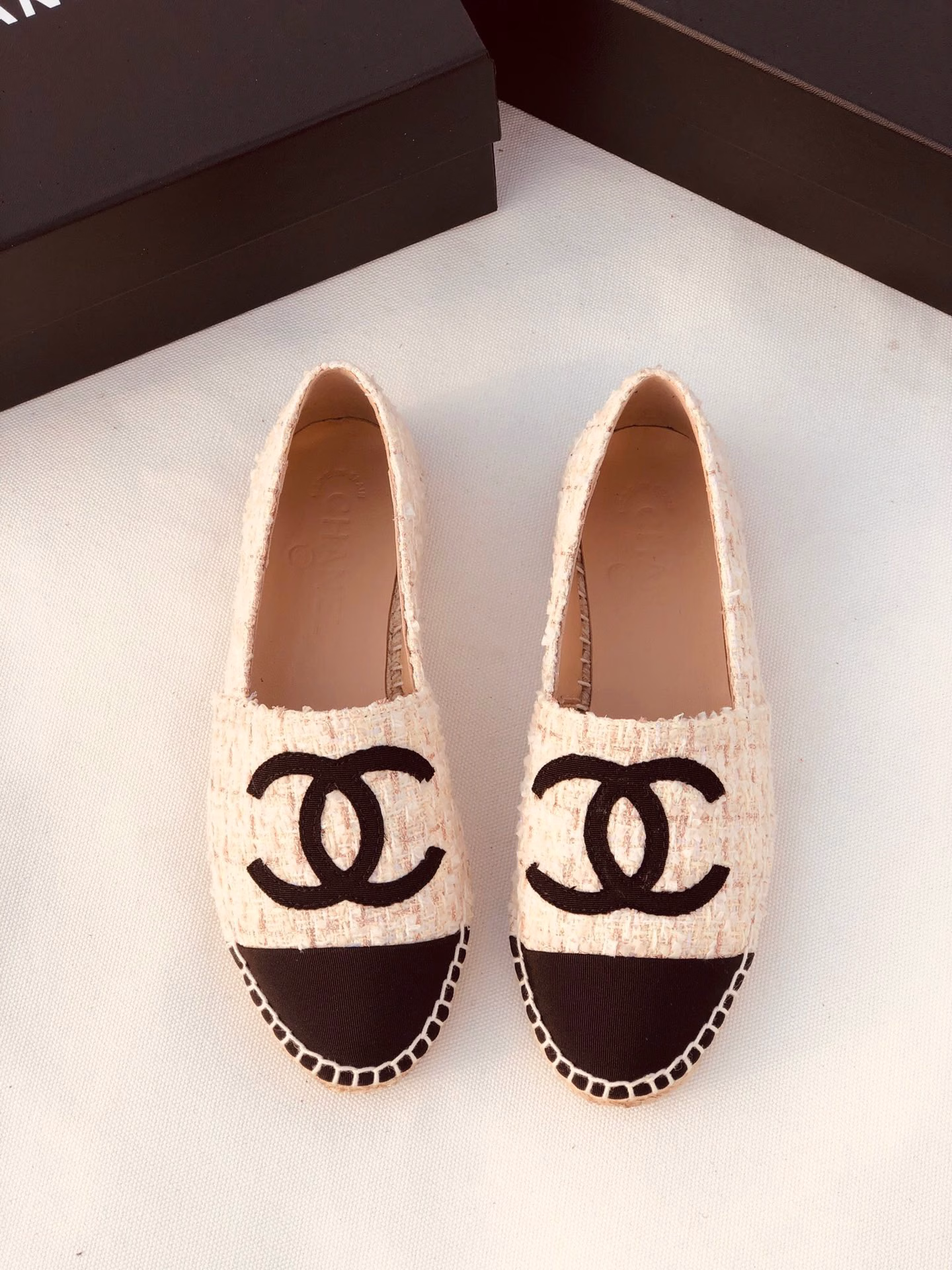 Chanel Spring Fisherman Shoes ✔️Original custom-made materials, genuine craftsmanship, hand-folded edges and stitchedPurely hand-stitched, original glue-injected translucent cowhide, original color linen sole
