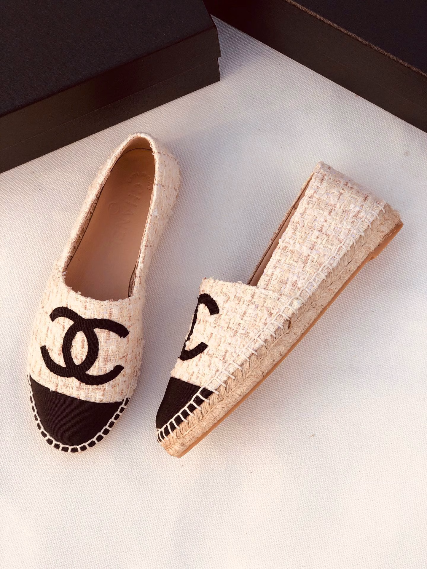 Chanel Spring Fisherman Shoes ✔️Original custom-made materials, genuine craftsmanship, hand-folded edges and stitchedPurely hand-stitched, original glue-injected translucent cowhide, original color linen sole