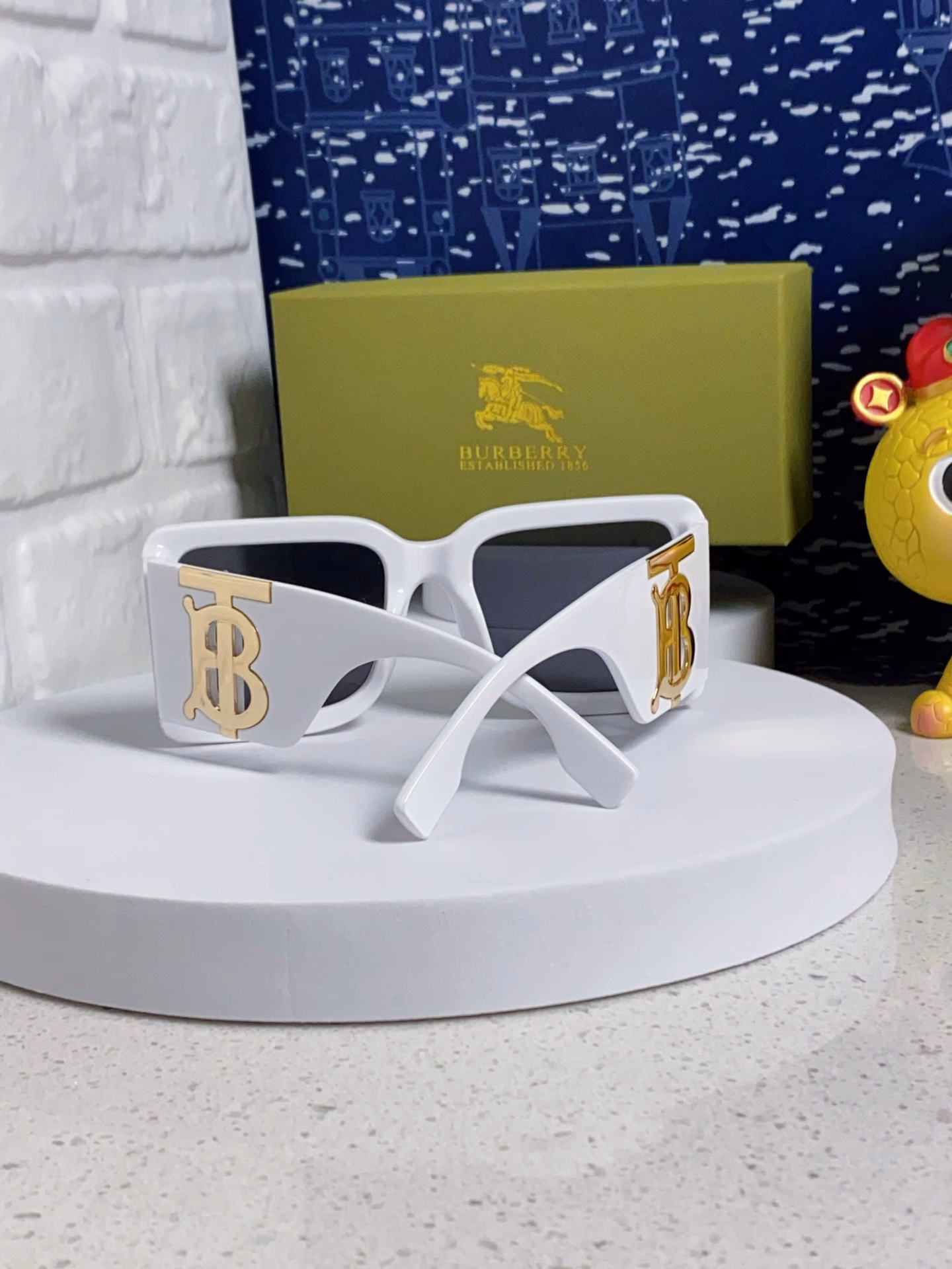 Burberry Sunglasses Women's 25th New BE4406U Large Frame B Letter Logo Trendy Sunglasses