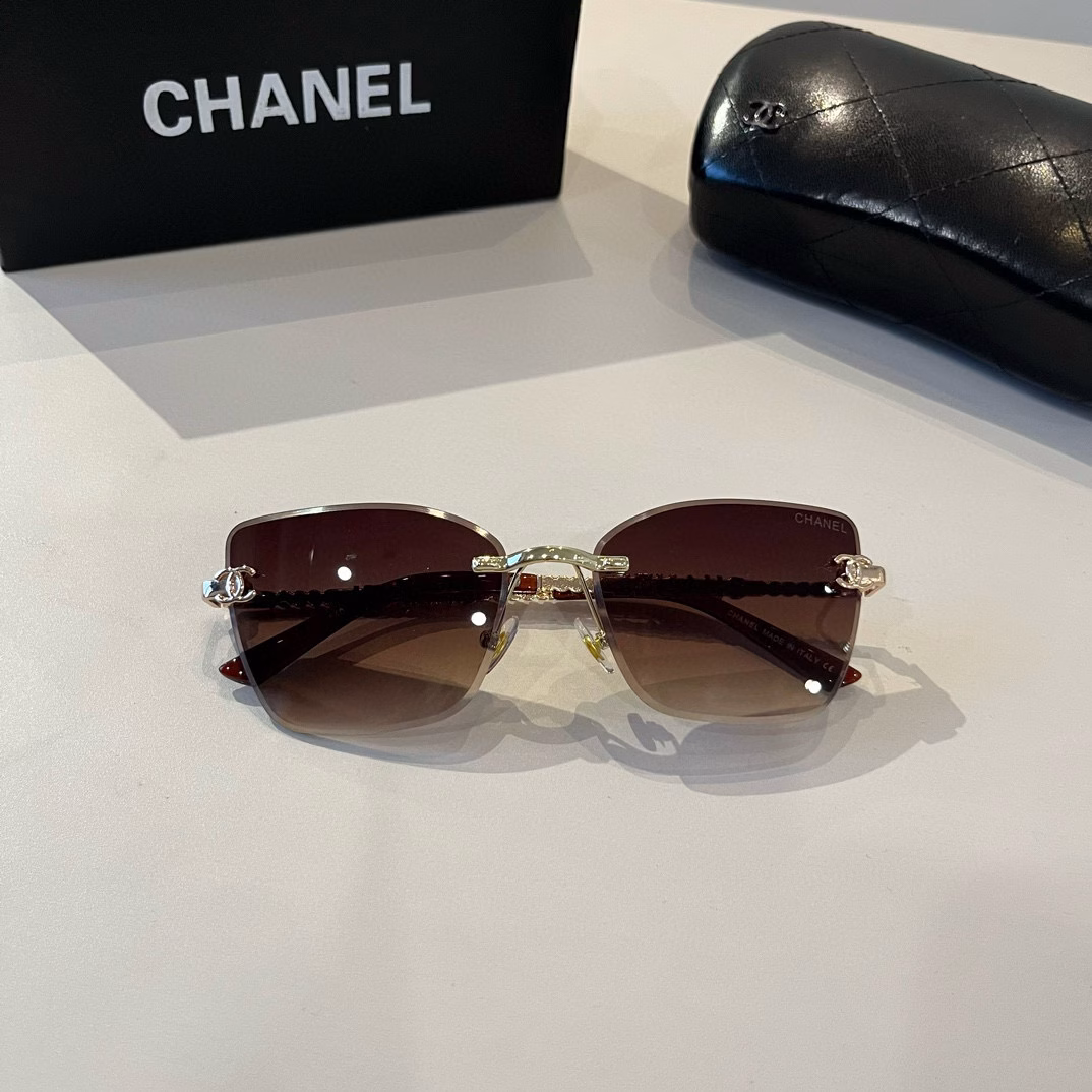 Chanel sunglasses 🕶️Many celebrities wear the same [color] Chanel‼ ️‼ ️New large-frame sunglasses, 🌈🌈Polaroid ultra-clear sunglasses