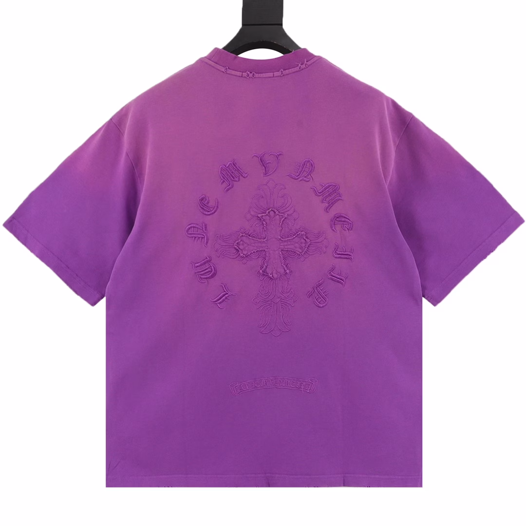 Chrome Hearts 25ss Cross Patch Embroidery Washed Hole Short Sleeve T-shirtPersonalized show series The whole garment is distressed with laser burning and customized 300g double yarn fabricAmerican acid-washed distressed original cloth with laser burning and patch embroidery Letter embroidery on the back Very comfortable to wearLow-key yet luxurious, very classy to wear out Heavy washing makes the clothes very soft and not pickyAbsolutely stylish on the upper body Extremely luxurious Original mold opening and identification collar label100% silk washing label Original hangtag Matching hanging rope Armhole matching techniqueOS loose drop shoulder version, easy to control for any body shape