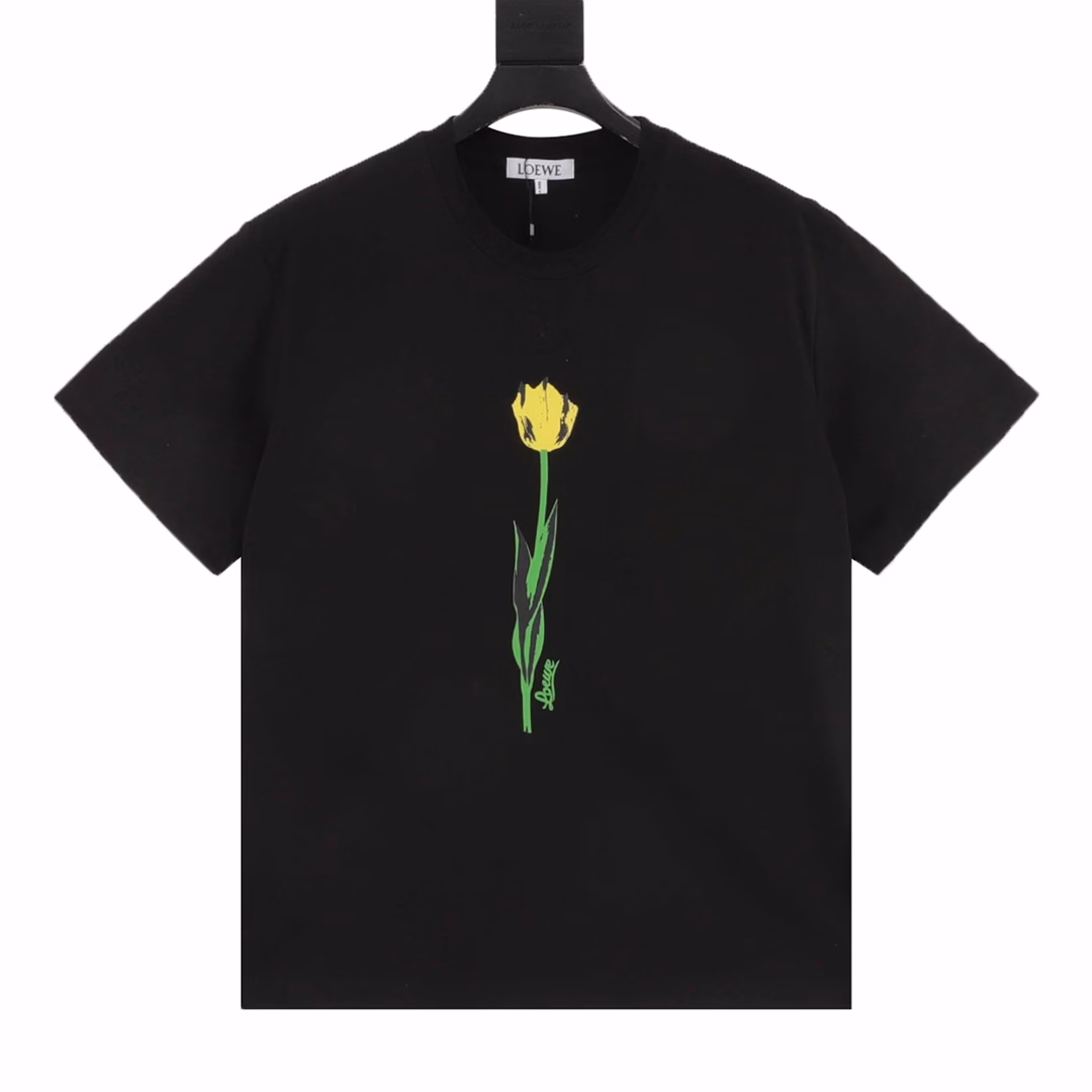 Loewe tulip pattern round neck short-sleeved T-shirtThe fabric is made of high-end ice-feeling Sorona fabric, and the front and back are made of digital direct injection technology. The upper body effect is loose and casual, versatile, with three complete labels, and the same style for men and women