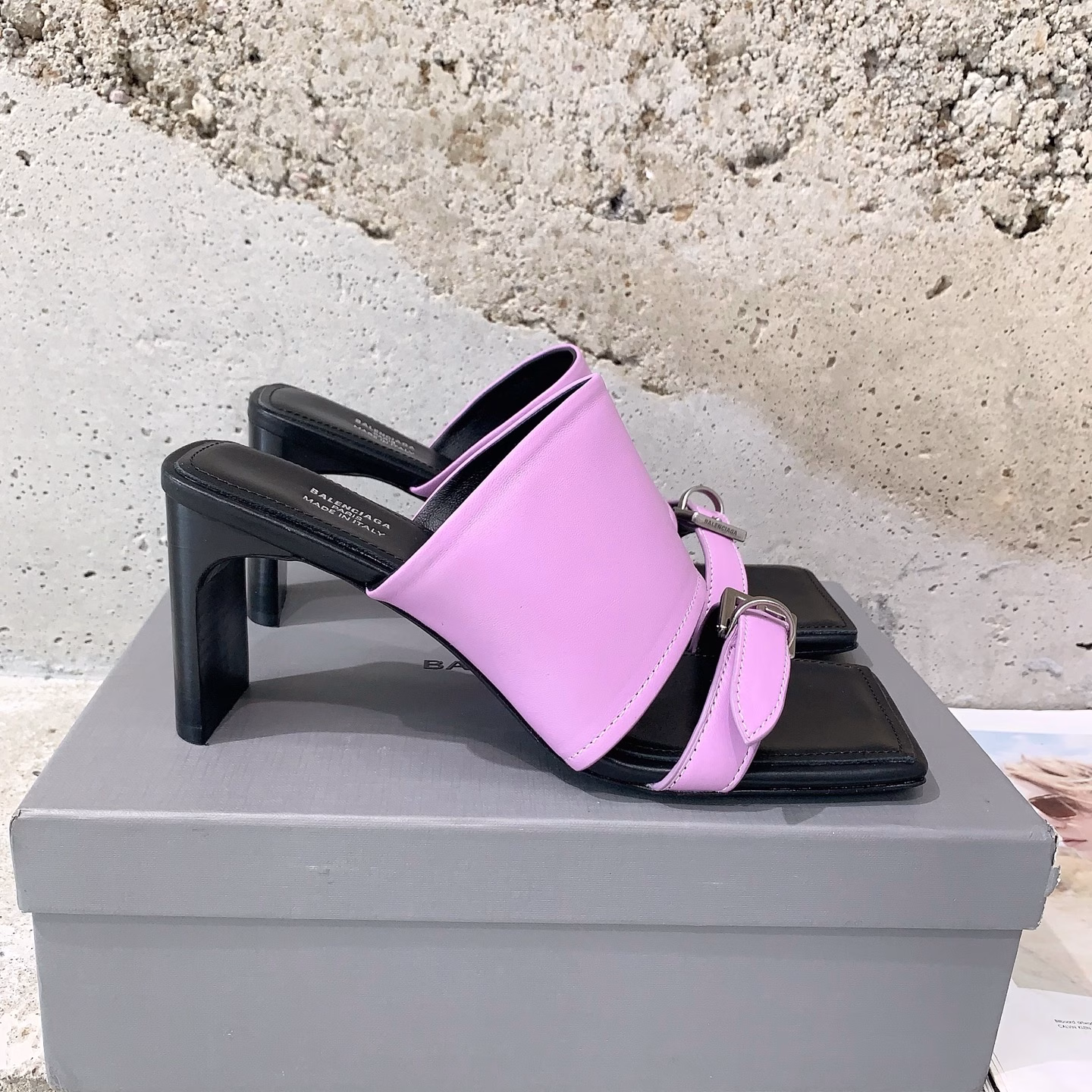 BALENCIAGA* ✨2025 Spring and Summer new punk style high-heeled slippers👠Fashionable and stylish, full of fashion style💯High-end cowhide fabric, sheepskin lining, Italian🇮🇹imported leather outsole