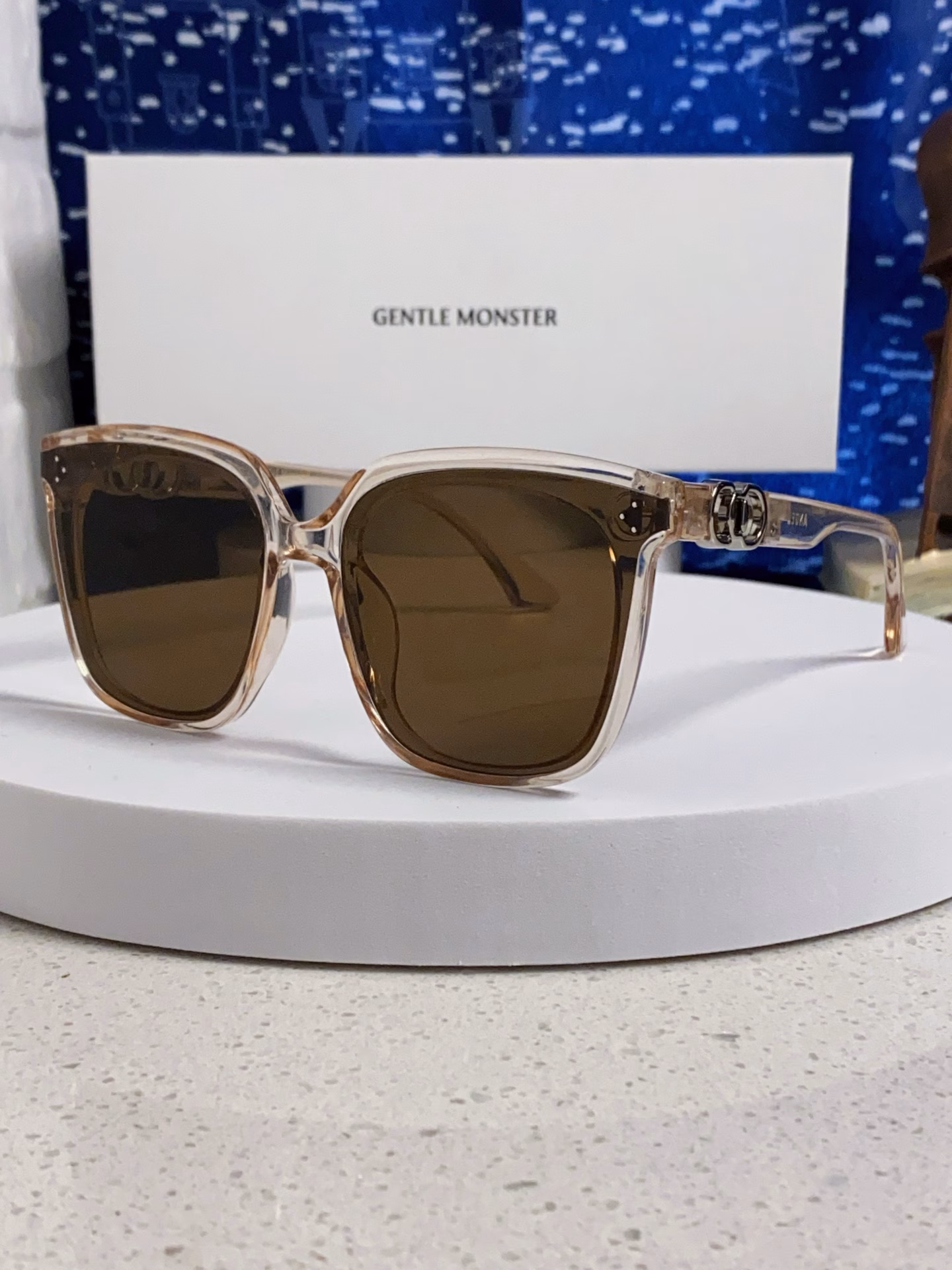 Gentle Monster (GM) jennie co-branded GM sunglasses for women 2025 new high-end oversized frame sunglasses sun protection