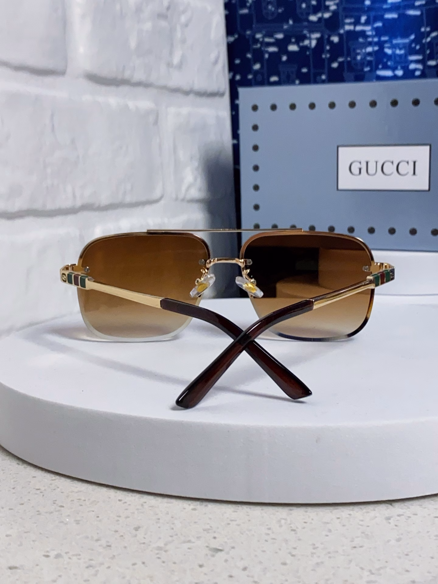 Gucci 2025 new polarized sunglasses for men driving sun visor sunglasses driving all-match square frame anti-high beam double beam unisex