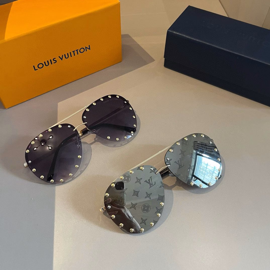 Louis Vuitton's new sunglasses🕶️Same style for men and women, extremely comfortable to wearFashionable styleClassic metal single beam aviator toad-shaped fashion sunglasses