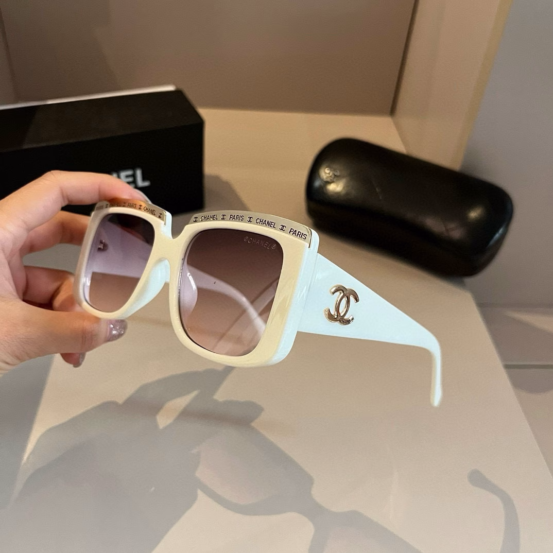 Chanel celebrity style sunglasses, a must-have for driving in the sun