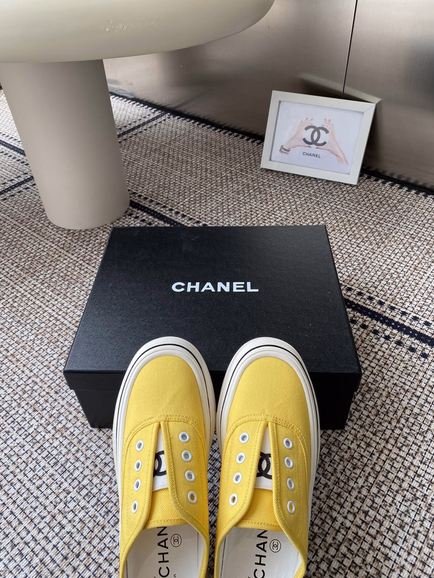 Chanel 25ss hidden vintage canvas shoes ‼ ️Vintage feeling full of vintage canvas shoes suitable for spring and summer. Black and white splicing is very Chanel with socks, it is very retro and college feeling