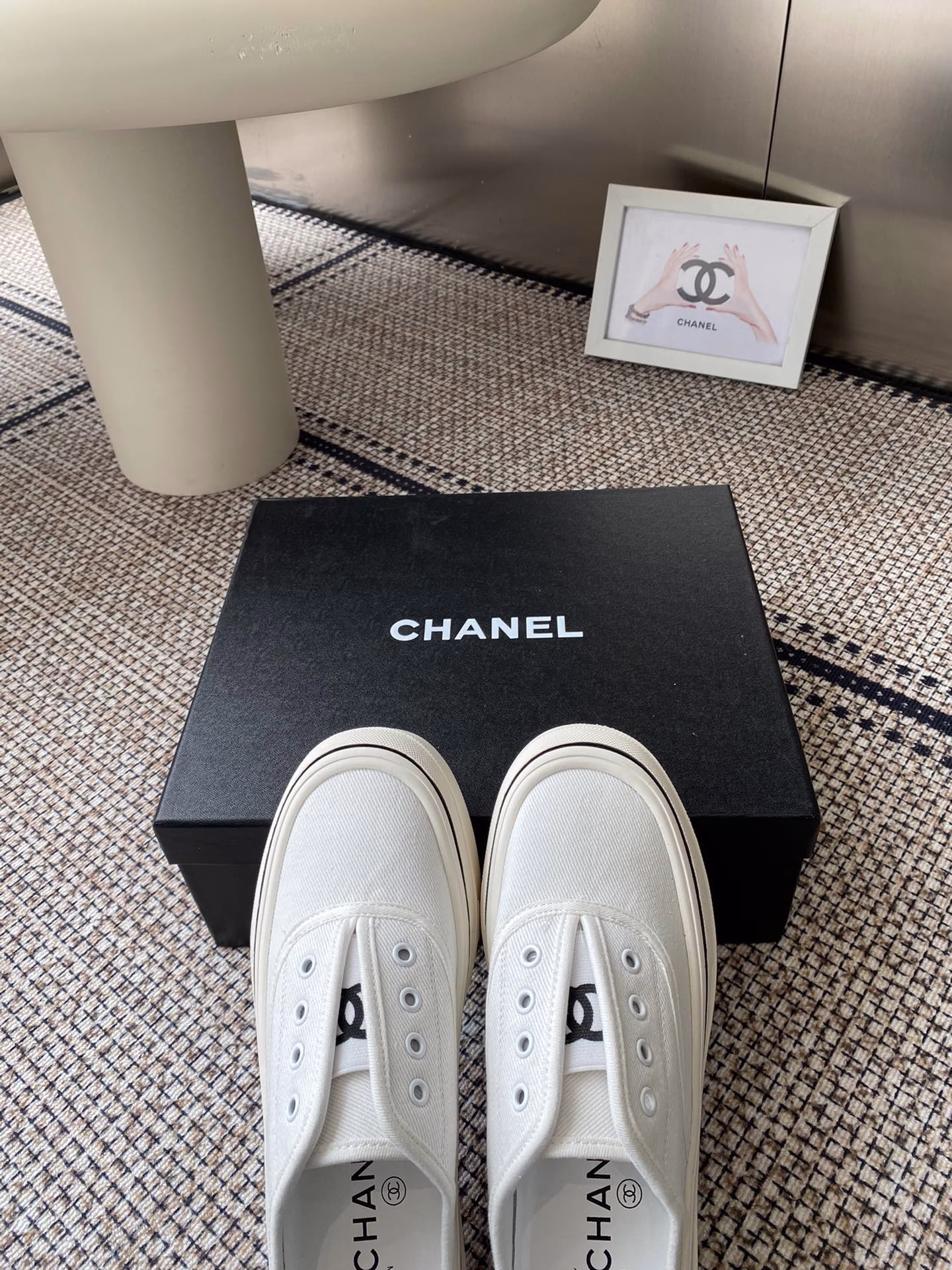 Chanel 25ss hidden vintage canvas shoes ‼ ️Vintage feeling full of vintage canvas shoes suitable for spring and summer. Black and white splicing is very Chanel with socks, it is very retro and college feeling