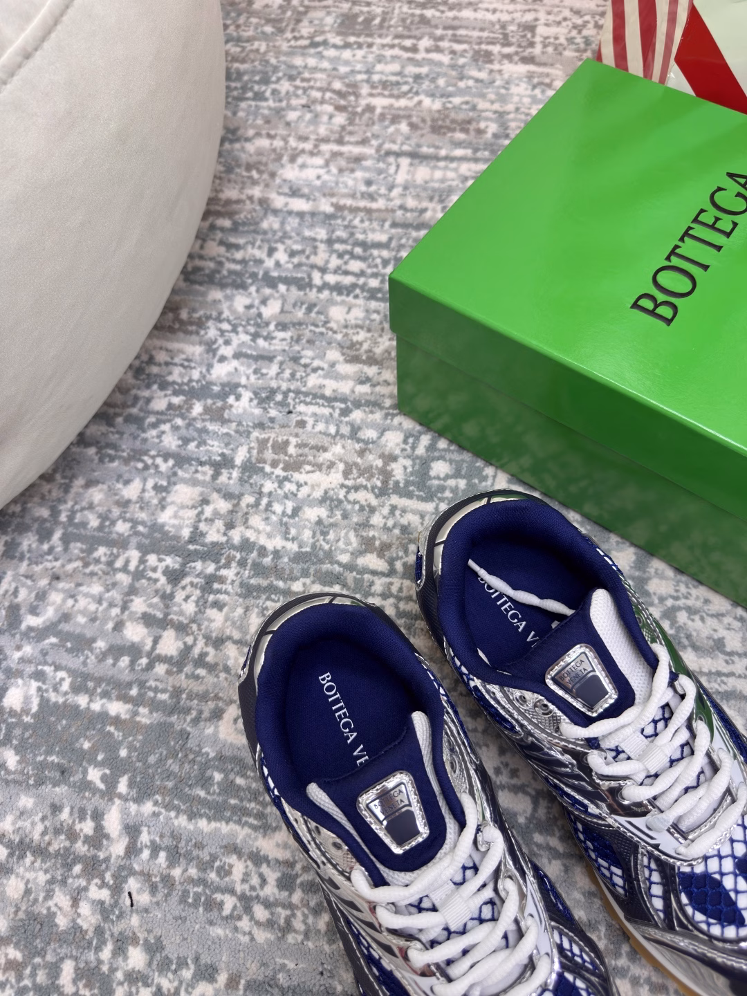 BV Orbit sneakers Wang Yibo same style couple's dad shoesRunner sneakers, made of lightweight technical mesh fabric.With geometric pattern design rubber outsole
