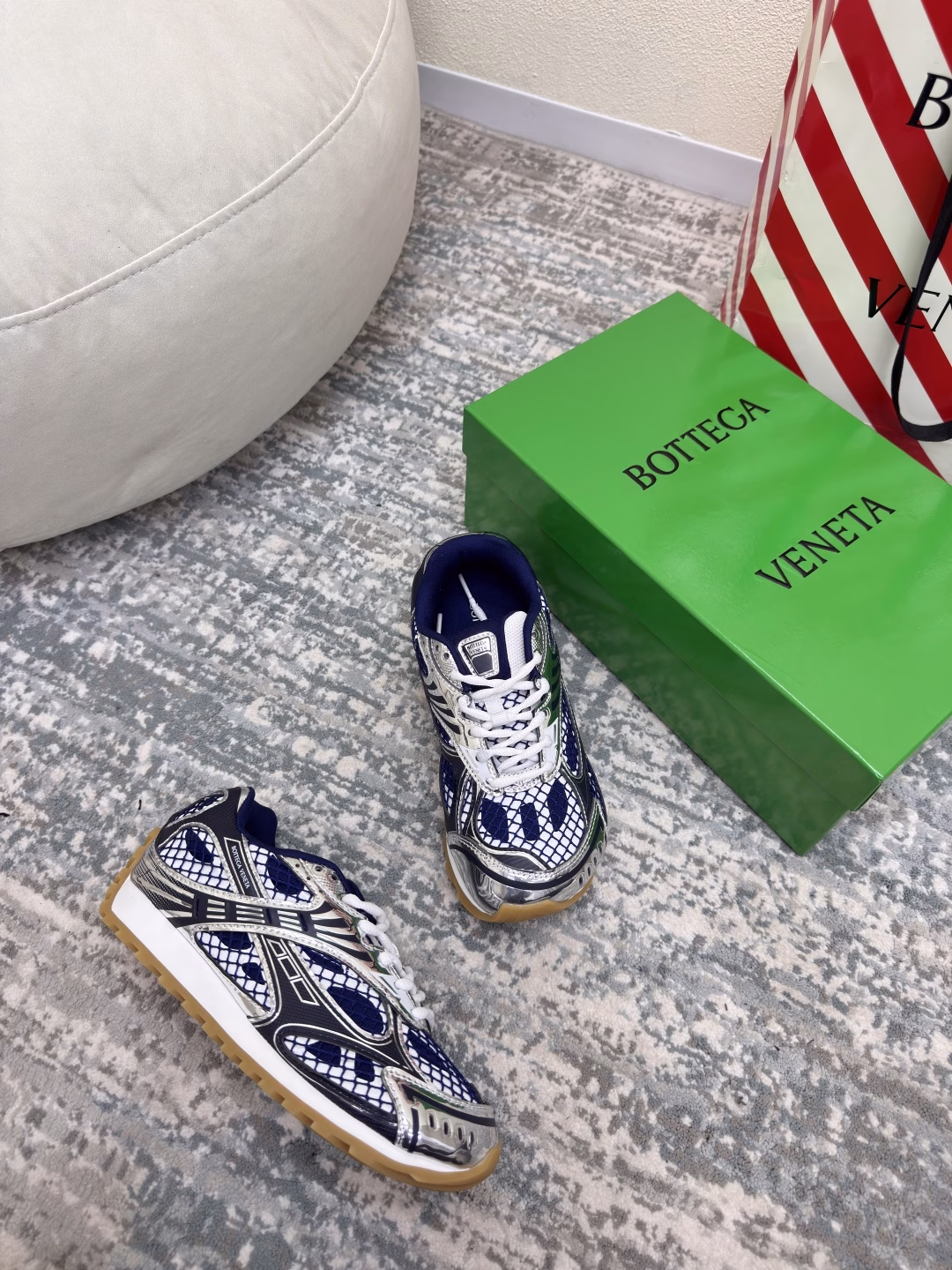 BV Orbit sneakers Wang Yibo same style couple's dad shoesRunner sneakers, made of lightweight technical mesh fabric.With geometric pattern design rubber outsole