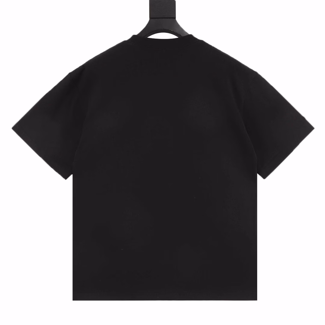 Givenchy 25SS Hollow Four-square Short-sleeved T-shirtThe fabric is made of customized 240g 26-count special smooth double-strand fine cotton plain weave high-density dust-free cotton fabric. The front is high-density thickened, the lines are smooth, OEM quality, and a full set of customized accessories.