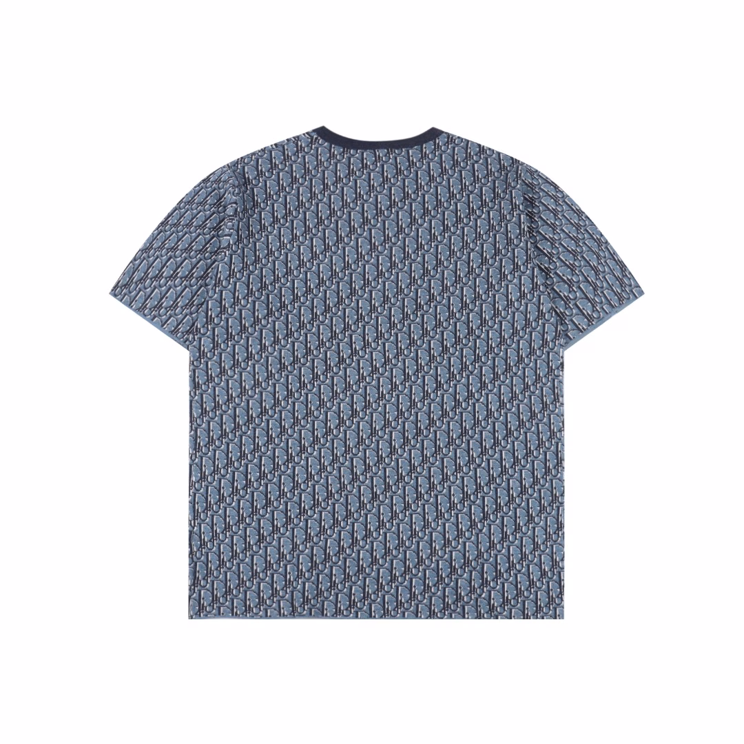 Dior CD blue full jacquard short-sleeved T-shirtOriginal purchase, custom-dyed 32-count double-thread blended colored cotton, using imported (Stoll) 14 knitting machine, wool jacquard, wool fermentation washed, customized 1:1 trademark, loose version