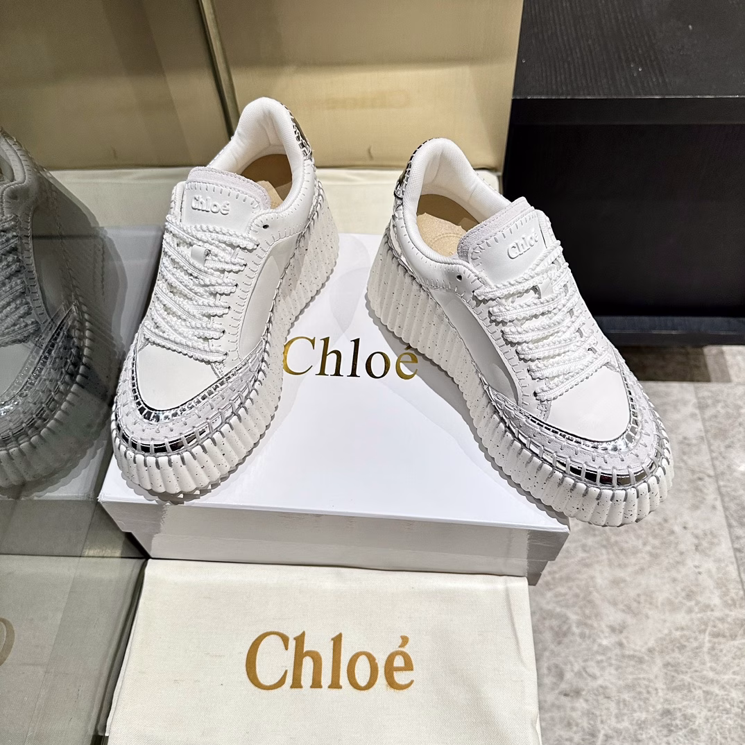 Chloe's latest seam mark lineOriginal private model high-density foam sole, artificial Goodyear threading, all positions are just right after matching, all craftsmanship and materials are consistent with the original, it is definitely a pair of durable and good-looking must-haves for walking around the world! ! Korean version of all-matchSize 35-40 standard size, fabric cowhide + cow tendon splicing design style is super beautiful