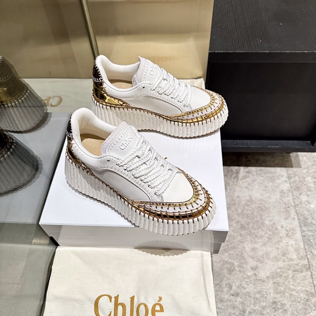 Chloe's latest seam mark lineOriginal private model high-density foam sole, artificial Goodyear threading, all positions are just right after matching, all craftsmanship and materials are consistent with the original, it is definitely a pair of durable and good-looking must-haves for walking around the world! ! Korean version of all-matchSize 35-40 standard size, fabric cowhide + cow tendon splicing design style is super beautiful