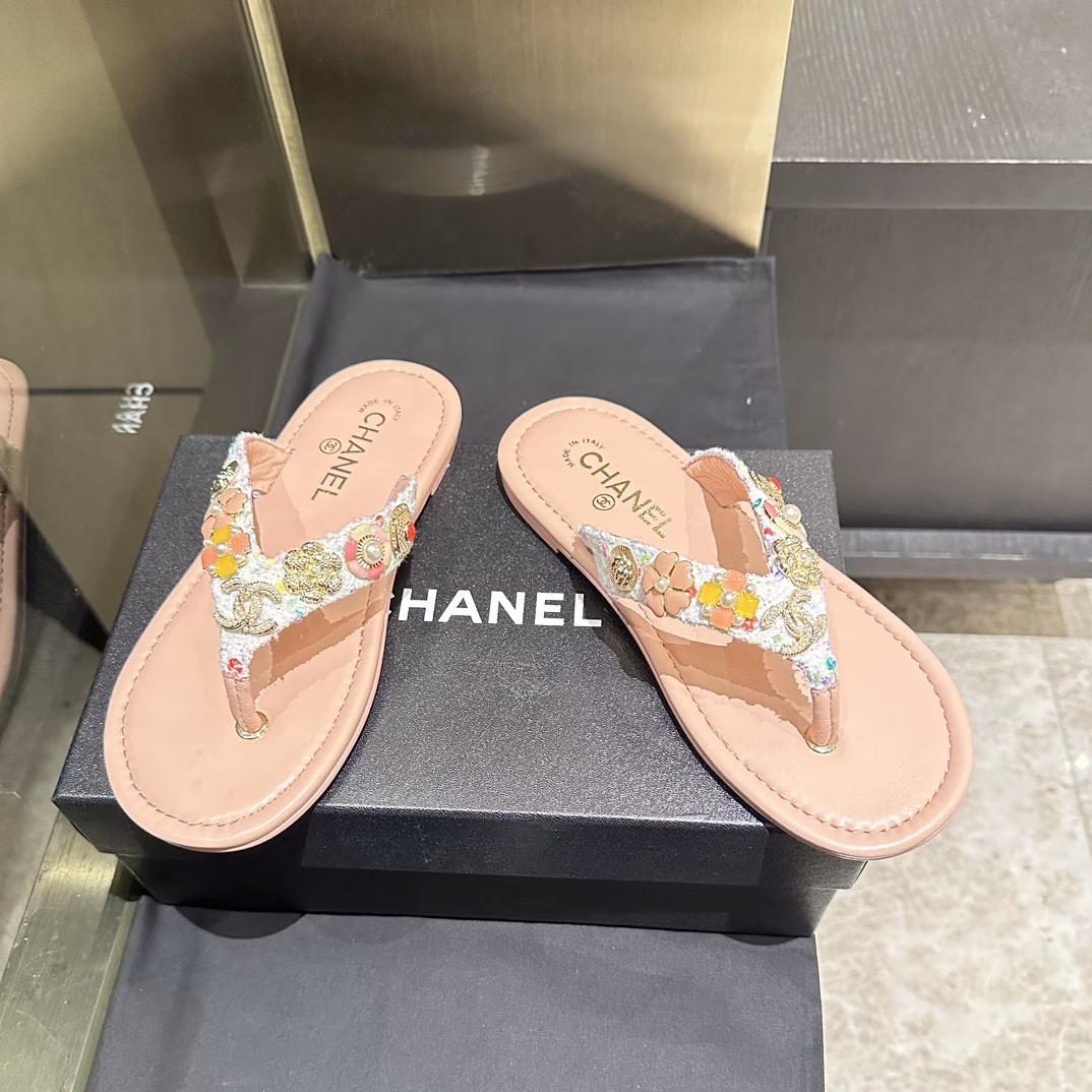 Chanel CHAENL!Super good, pure handmade, styling, as Chanel's iconic design Super soft, lightweight leather outsole, upgraded version, providing maximum comfort, Chanel logo printed on the outsole, original plate full mold matching material