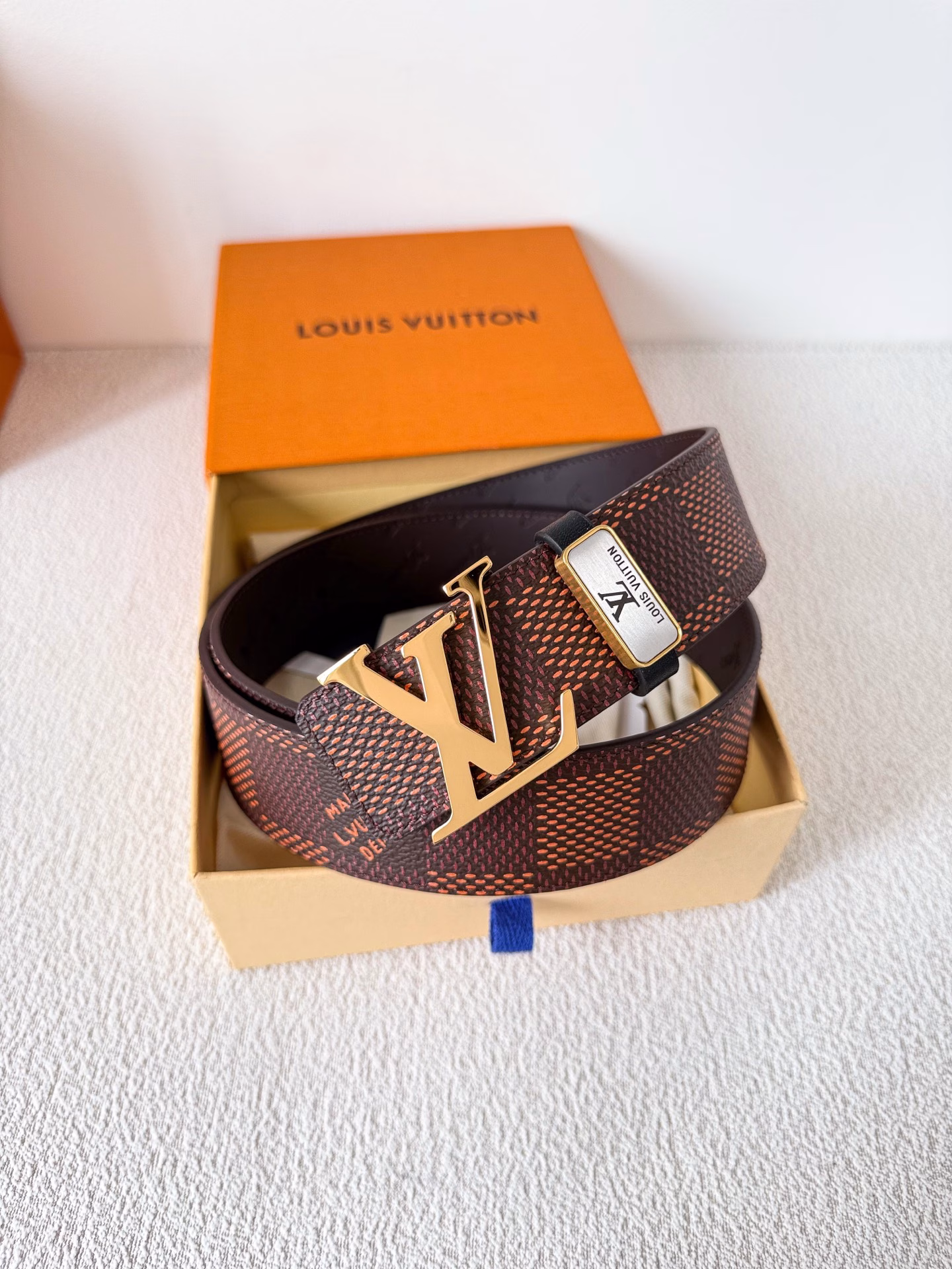 LV..Louis..Vuitton✈️Belt•Leather belt•OriginalModel: Buckle, classic pure steel buckle, top layer cowhide, pictures taken in real life