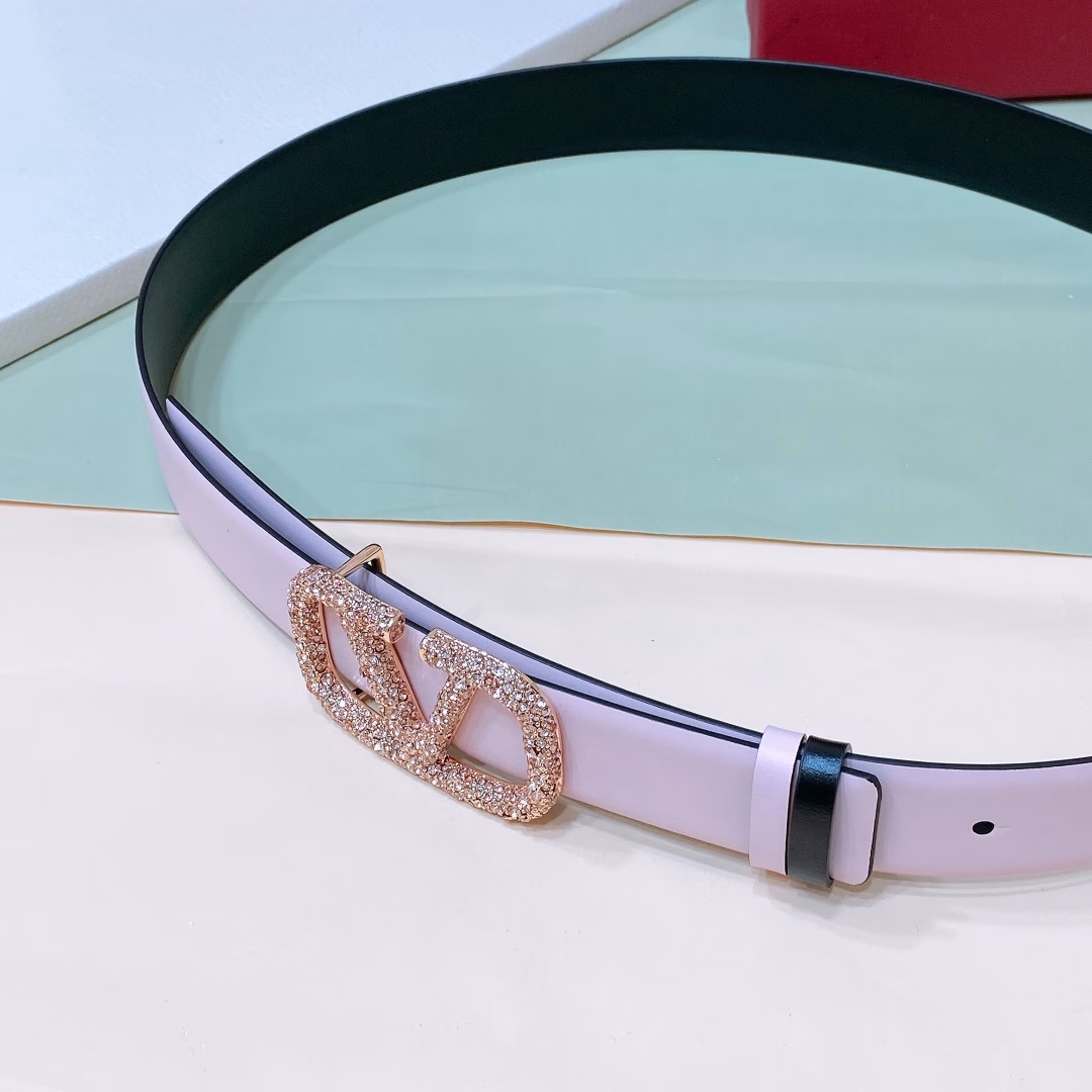 VALENTINO GARAVANI VLOGO SIGNATURE reversible rhinestone shiny calfskin beltVLOGO SIGNATURE buckle with Swarovski® imitation pearls