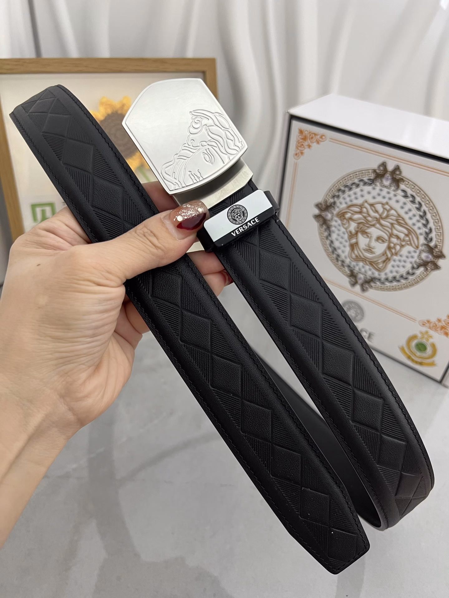 VERSACE. Versace 💕 Automatic belt P160Material: Original cowhide belt 100% first-layer cowhide belt✨Guaranteed genuine leather, 24K pure steel buckle, original quality, fine workmanship, fashionable brand, first choice for gifting or personal use