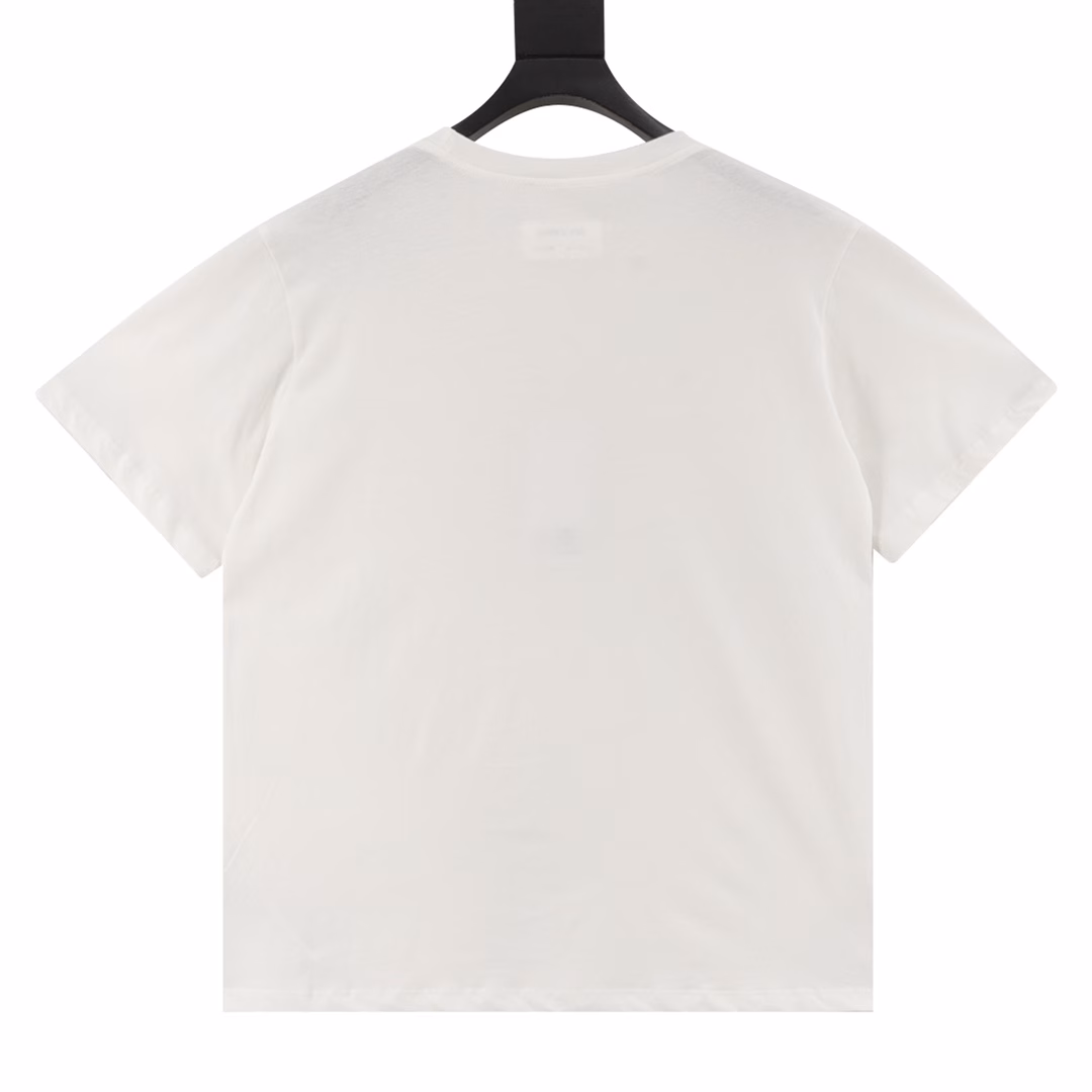 MAISON MARGIELA MM6 Tape Digital Label Short Sleeve T-shirtCustomized Yunyi Silky Soft Cotton, High Temperature Pressing Process with Air Pump Machine, Using High Temperature and Pressure to Permanently Bond the Thermal Transfer Material to the Fabric Surface, Controlling a Certain Temperature, the Glue Melts and Combines with the Fabric Fibers, Firm and Beautiful, All Fabrics Have Been Washed, Feeling Better, Not Easy to Deform, Not Easy to Shrink, Not Easy to Fade, Customized 1:1 MM6 Trademark, Loose Fit