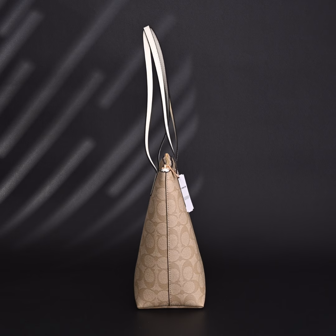 Coach women's zip zipper tote bag commuter large capacity bag old flower soft leather shoulder handbag 4455Commuting and business trip double kill｜A gentle armor that can hold the whole world👜The second skin of workers-security is the ultimate romance given by the zipper