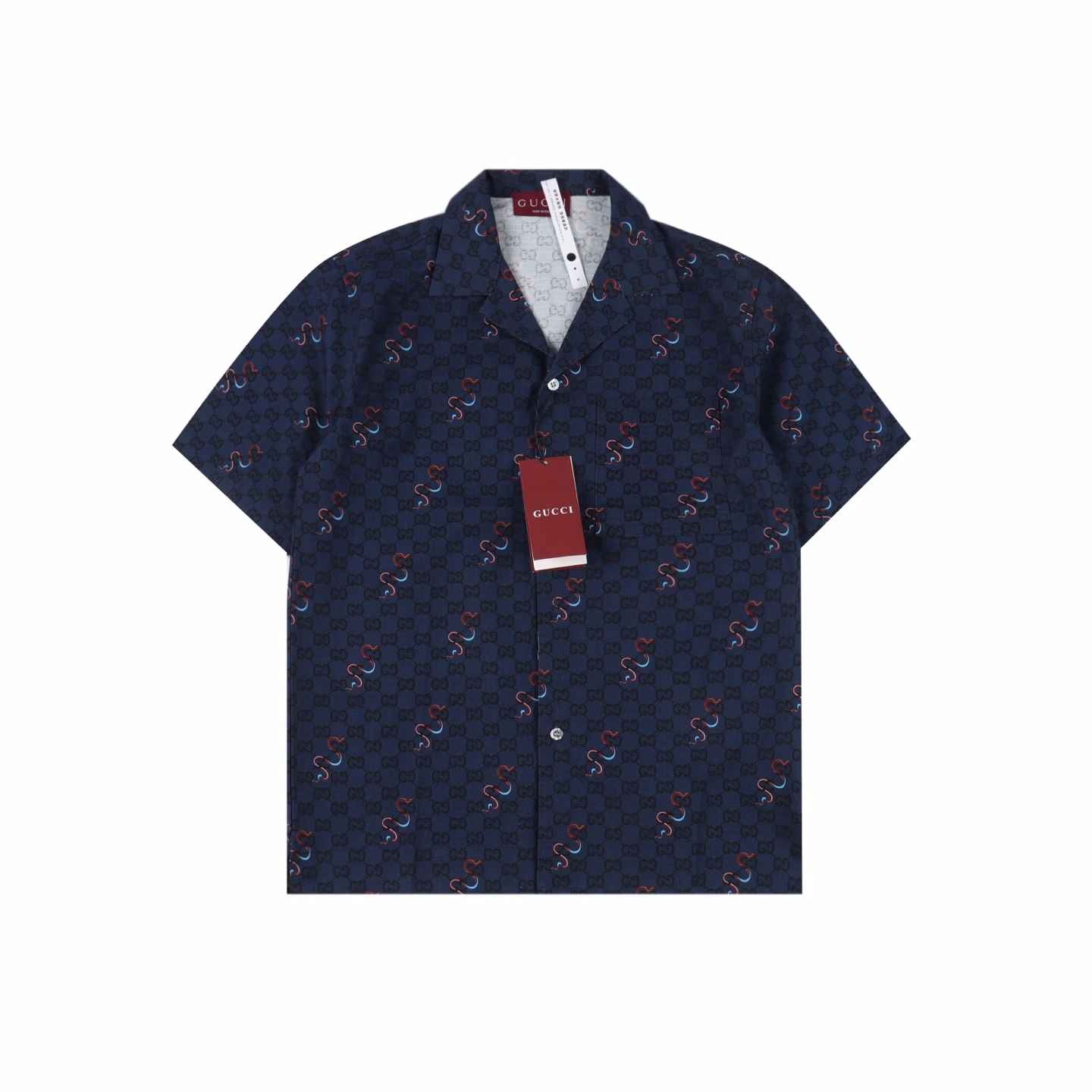 Gucci Snake Year Limited Edition Snake Print Shirt Short SleevesThe snake pattern is ingeniously presented with printed or embroidered details, complementing the brand logo and adding color to many men's ready-to-wear items in the 2025 early spring series. On this cotton plaid shirt, the image is paired with the GG pattern as part of the all-over print.