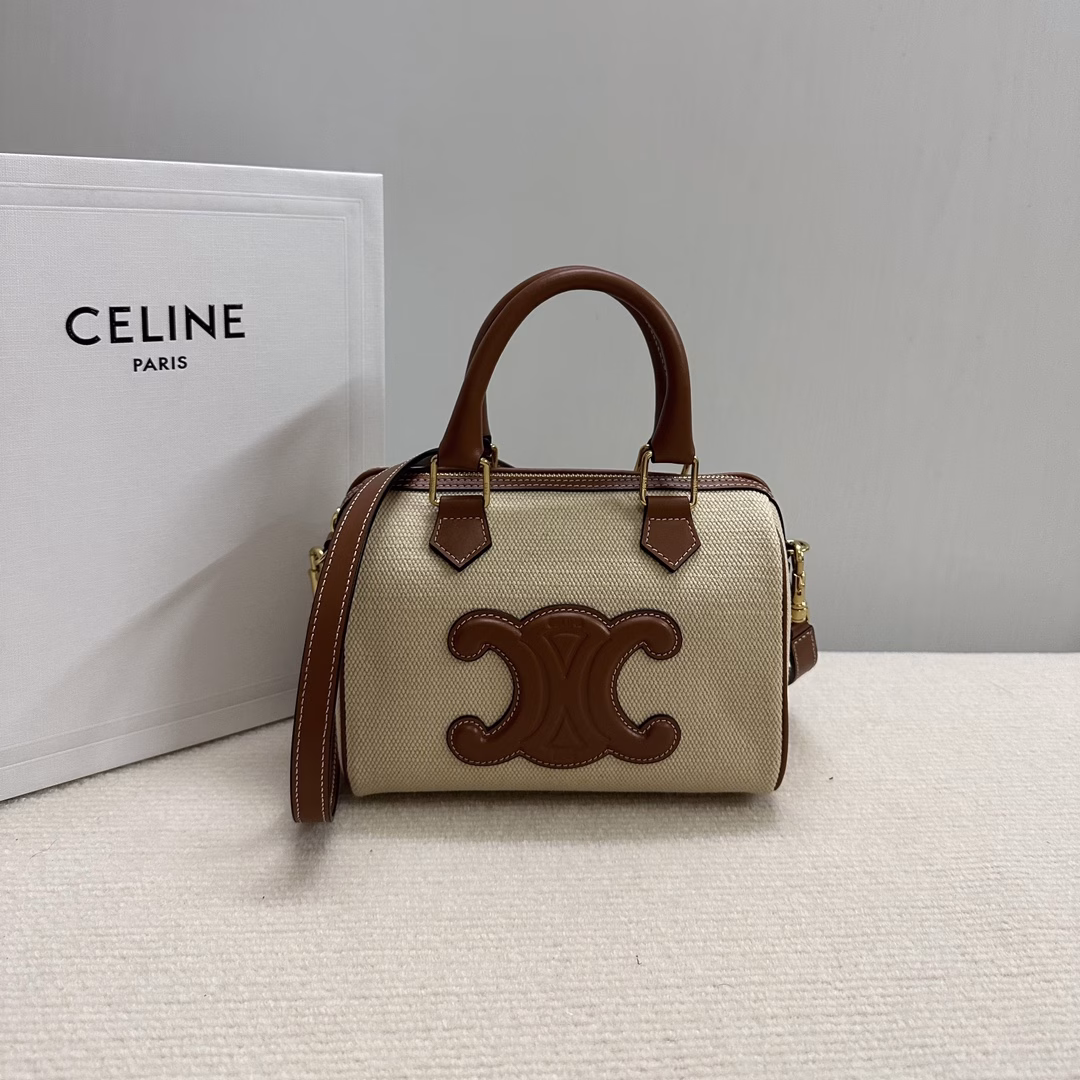 CELINE Small Logo Woven Cowhide Boston Bag with TRIOMPHE CANVAS logo print, small size, just the right size for both tall and short people~ Cowhide edging, fabric lining, zipper closure, 1 main compartment, inner zipper pocket
