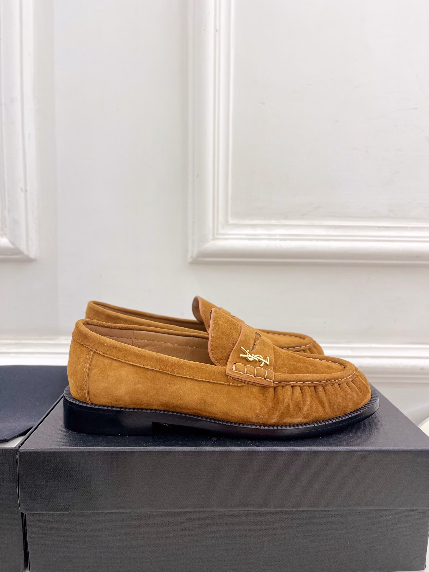 SAIN*LAURENT Saint Laurent 2025 Early Spring New ProductsLE LOAFER Pleated Loafers Small Leather Shoes NewTop Edition‼ ️YSL Super Beautiful One First Release with a New Interpretation! Minimalist Style Design Super Modified Leg Shape Retro and Fashionable StyleLooks Good with Any Match