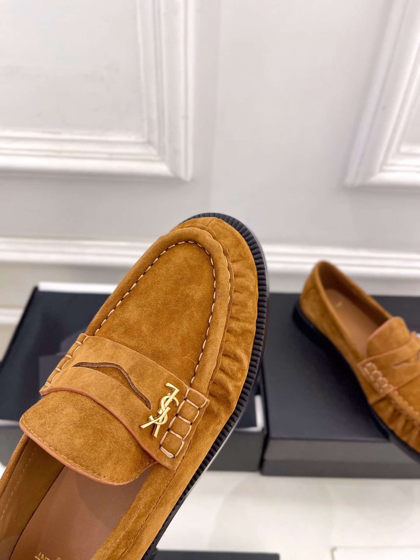 SAIN*LAURENT Saint Laurent 2025 Early Spring New ProductsLE LOAFER Pleated Loafers Small Leather Shoes NewTop Edition‼ ️YSL Super Beautiful One First Release with a New Interpretation! Minimalist Style Design Super Modified Leg Shape Retro and Fashionable StyleLooks Good with Any Match