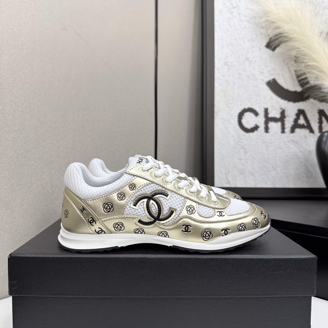 lChanel Panda Shoes! 2025 Top-notch Casual Sports ShoesThis classic design; the upper is embroidered with various techniques; the outsole is fashionable and sporty; it is extraordinary with a variety of color matching elements…The diversified mix and match is very beautiful and versatile, and can be used for leisure, fashion, sports, and outdoor activities…