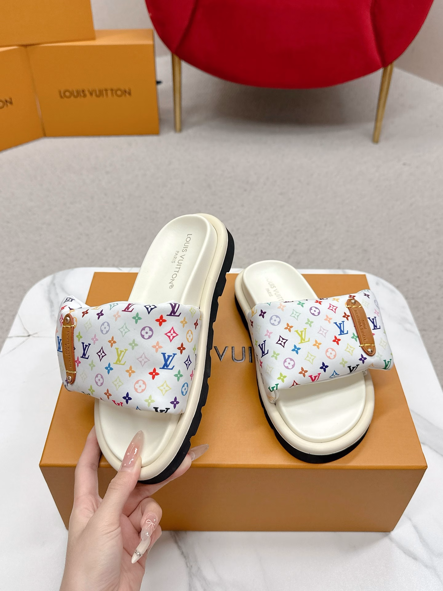 Louis Vuitton x TM Takashi Murakami co-branded couple slippers new arrival🆕
