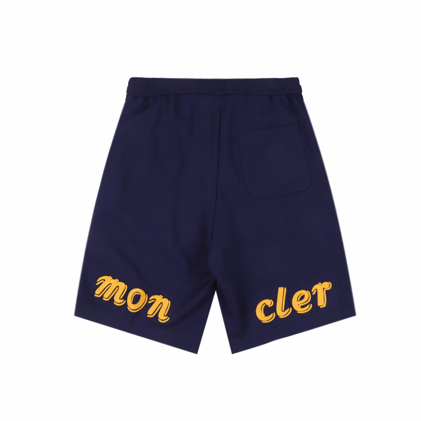 Moncler MC joint large embroidered cotton shortsSingle-sided fish scale fabric woven with cotton as the base, the front is a smooth knitted surface, and the skin-touch surface is formed into a three-dimensional terry loop through the knitting machine's floating thread knitting technology, which increases the fluffiness and delicate touch. The terry loop structure absorbs a lot of water and evaporates quickly, and it is not easy to loosen and deform after multiple washings. The letter LOGO embroidery is formed on the back by the embroidery machine with 16000 needles + 18000 needles. The double-axis linear guide drives the embroidery frame, and the frame moving accuracy can reach 0.01mm/P, ensuring the precise positioning of the embroidery pattern. By actively intervening in the shrinkage potential of cotton fibers, the fabric has achieved a leap from volatile to stable, improving dimensional stability, and is not easy to deform and wrinkle. One-to-one customized joint badges and washing labels