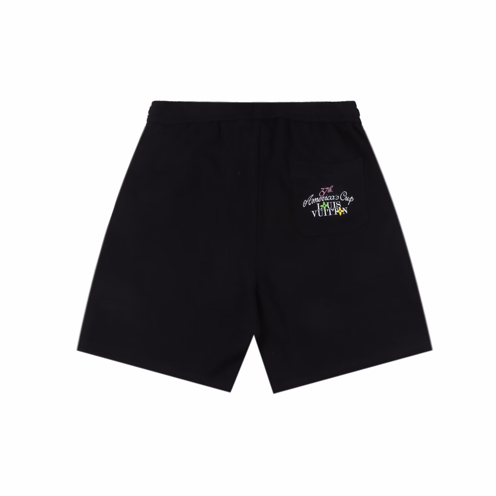 Louis Vuitton 25ss Rainbow Monochrome Gradient Print ShortsThe new LV shorts have a minimalist silhouette, high waist design and slightly A-line cut, which visually lengthens the leg proportions. The high waist cut is matched with a neat trouser line, which not only modifies the leg shape but also brings a sense of relaxation. The built-in elastic waistband fits the body shape without tightening the skin, and it leaves no marks after sitting for a long time. The prints on both sides inject the brand's iconic pattern into a vibrant summer aesthetic. The gradient color is like a rainbow, transitioning from fresh light blue to deep ink color. The embellishment of the trouser rope and the print complement each other, which is not only a balance between functionalism and aesthetics, but also a silent declaration of identity and taste.