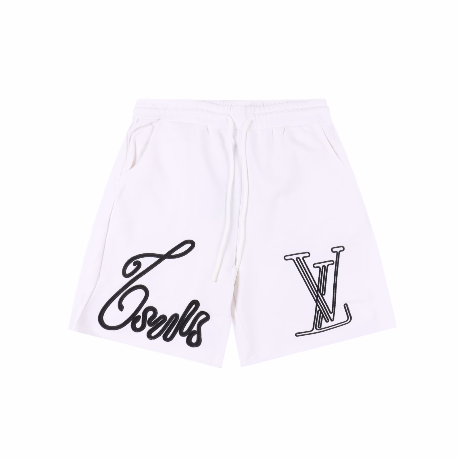 Louis Vuitton 24ss embroidered large letter logo shortsOfficial large leg version 380g washed pure cotton terry fabric, comfortable to the touch.The iconic LOGO embroidery craftsmanship at the corner of the pants, simple and versatile.High detail restoration, 99%. Full set of tags, main labels, auxiliary materials, 1:1 original mold.Oversize loose version, easy for men and women to control