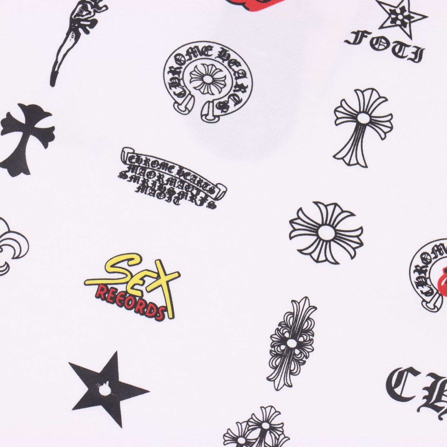 Chrome Hearts 25ss back multi-label printed short sleevesLight luxury men and women's daily commuting essential items correct version welcome to compare detailed features·280g 100% cotton double yarn jersey fabric, matching 1x1 thread in the same cylinder, not easy to deform after repeated washing, workmanship: positioning cutting oversize loose version, imported glue dot printing, matching accessories, same style for men and women