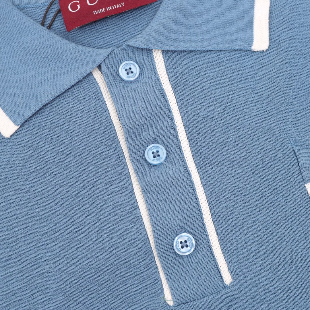 Gucci New Style Shirt Contrast Collar Embroidered Logo Knitted Polo Short SleevesPut on this sweater and experience Italian elegance. The classic color matching with exquisite contrast trims, the details show style. The iconic 