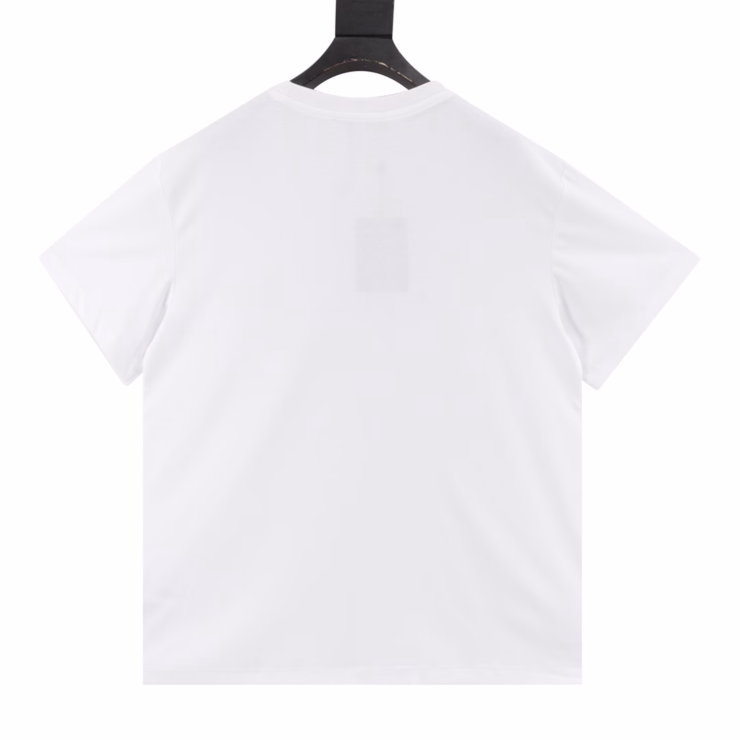 Louis Vuitton neon logo round neck short-sleeved T-shirtAuthentic product purchased and developed, using 60-count mercerized double-strand fabric, 1*1 Solona ribbing at the neckline, fabric fermentation washing, rubber paddle printing on the chest, customized accessories, loose version