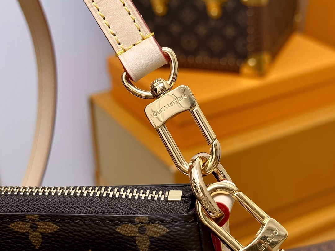 The Vivacité bag draws inspiration from the Viva-cité bag created by the brand in 2003, and is compactly designed with Monogram canvas. The internal and external pockets make it an ideal everyday choice, and the leather shoulder strap and the short fabric shoulder strap with the LVCircle logo allow for multiple carrying options. Detailed Features 25 x 15 x 8 cm (length x height x width) Monogram coating