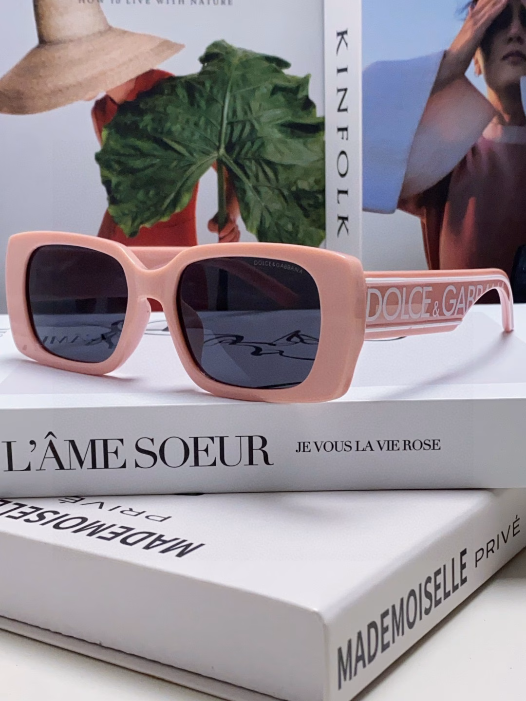 Dolce & Gabbana 2025 new high-end sunglasses for women UV protection ins Internet celebrity street shooting personality square frame polarized sunglasses