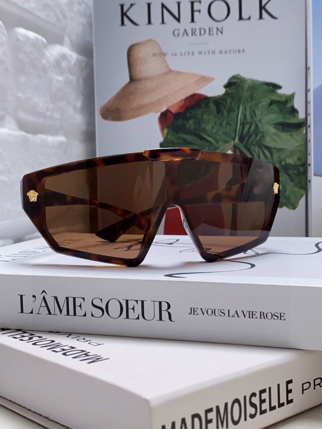 Versace [2025 Spring and Summer New Products] Sunglasses for Men and Women, All-in-one Sunglasses, Mask-style Goggles