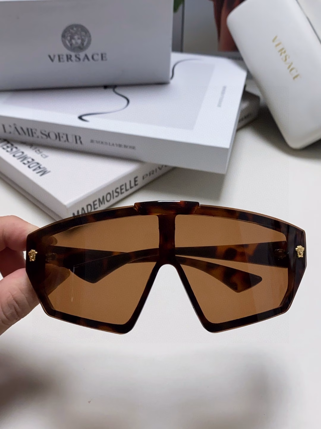 Versace [2025 Spring and Summer New Products] Sunglasses for Men and Women, All-in-one Sunglasses, Mask-style Goggles