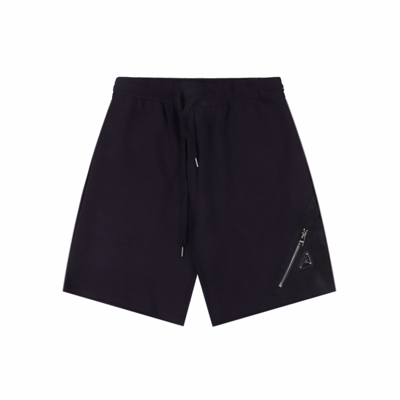 Prada 25ss space cotton hem oblique triangle pocket zipper shortsFashionable tailoring design with personality, simple but not simple, neat and tight lining, soft and delicate touch, comfortable and breathable upper body, eye-catching contrast stitching, classic triangle zipper pocket. The best choice is to match with the same style polo.