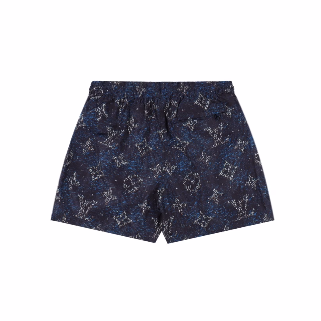 LOUIS VUITTON LV MONOGRAM blue printed beach shortsAuthentic purchase, made of high-density 100% nylon, lining made of 100% polyester diamond mesh cloth, direct printing, positioning cutting bed, high-temperature pre-shrinkage, customized 1:1 zipper, customized 1:1 rope, customized 1:1 trademark, loose version