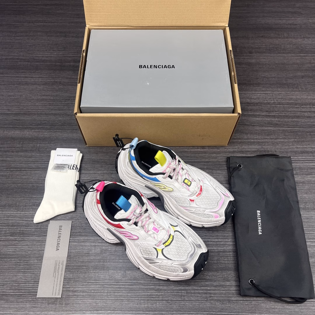 Balenciaga round-toe lace-up dad shoes. Heavy workmanship, all accessories are made to order, genuine pieces, correct fonts, electric embroidery, correct thickness, position, and size, side TPU ventilation holes match the original Italian version, TPU soft sole, original version, 