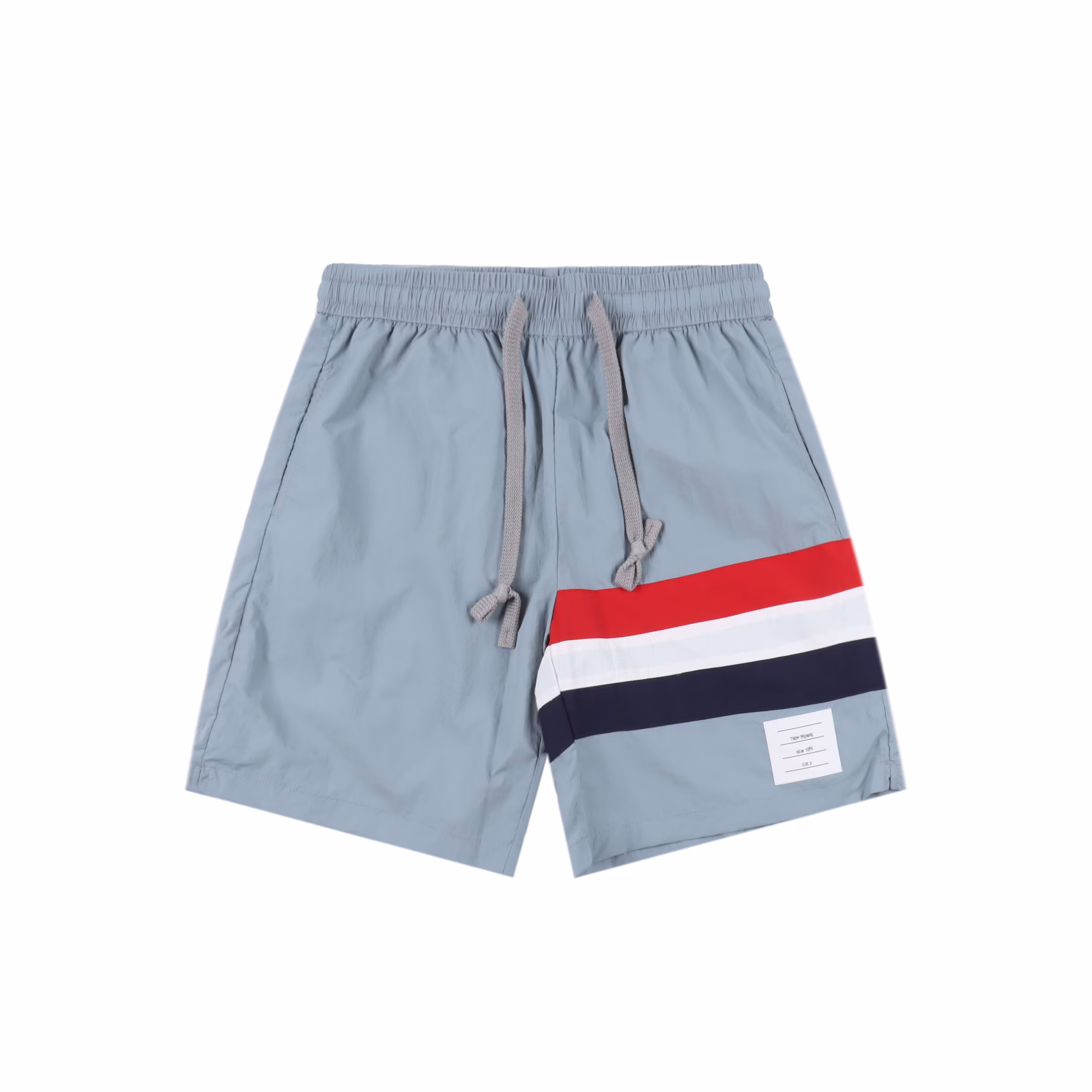 Thom Browne 25ss red, white and blue ribbon beach shortsOriginal fabric customization, functional twill fabric, 100% positioning of the finished garment, very time-consuming waste, density and feel are consistent with the original, elastic waist, easy to adjust the waist, side splicing black ribbon design, as the finishing touch of the whole pants, more personalized and advanced, loose wide-leg pants version, the upper body becomes long legs in seconds, soft and delicate feel, very comfortable to wear, no entanglement when going out, easy to match.